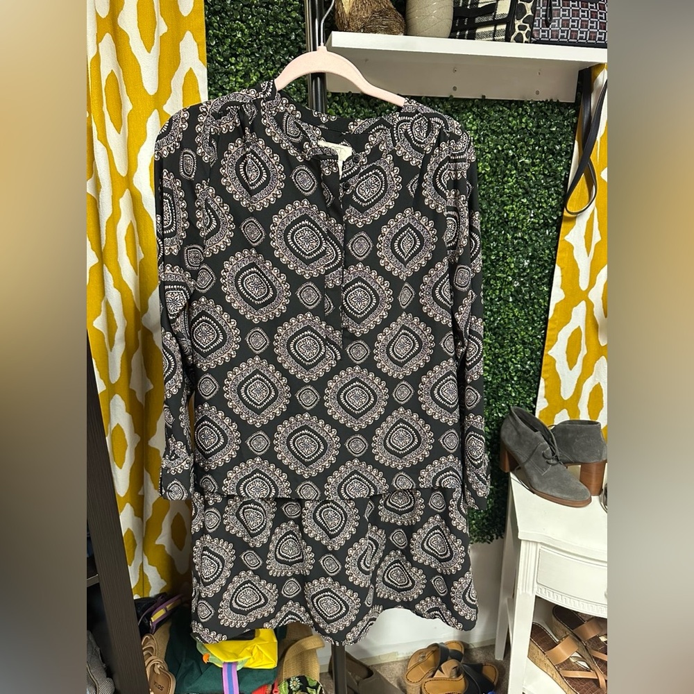 LOFT Black and White Geometric Long Sleeve Dress